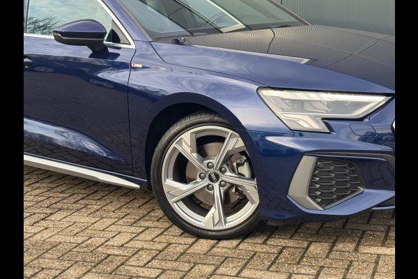 Audi A3 Sportback 30 TFSI S-line edition * Navigatie * Parkeersensoren * Audi Sound *