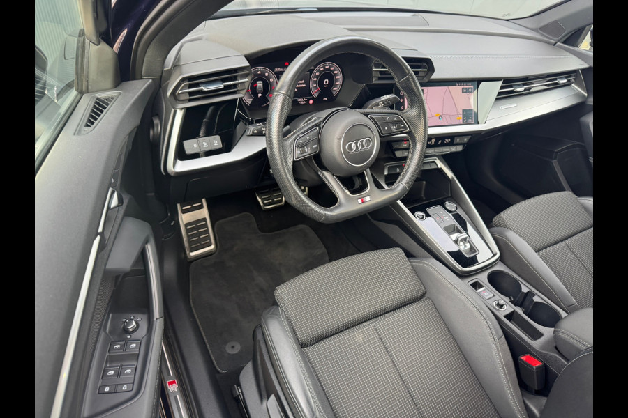 Audi A3 Sportback 30 TFSI S-line edition * Navigatie * Parkeersensoren * Audi Sound *