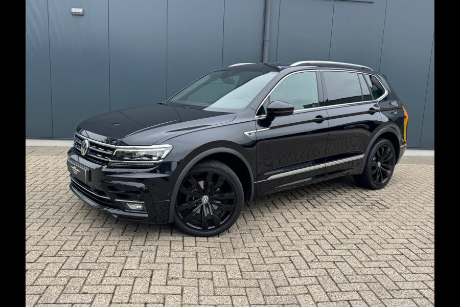 Volkswagen Tiguan Allspace 1.5 TSI R-Line * Trekhaak * Camera * Virtual Cockpit * Stoelverwarming *