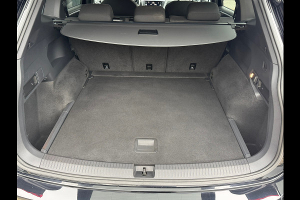 Volkswagen Tiguan Allspace 1.5 TSI R-Line * Trekhaak * Camera * Virtual Cockpit * Stoelverwarming *