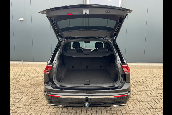 Volkswagen Tiguan Allspace 1.5 TSI R-Line * Trekhaak * Camera * Virtual Cockpit * Stoelverwarming *