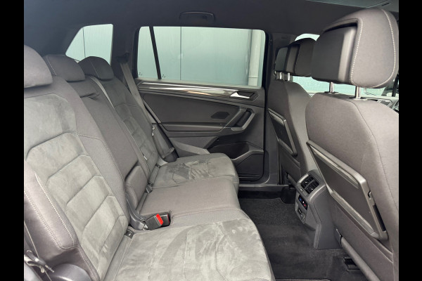 Volkswagen Tiguan Allspace 1.5 TSI R-Line * Trekhaak * Camera * Virtual Cockpit * Stoelverwarming *