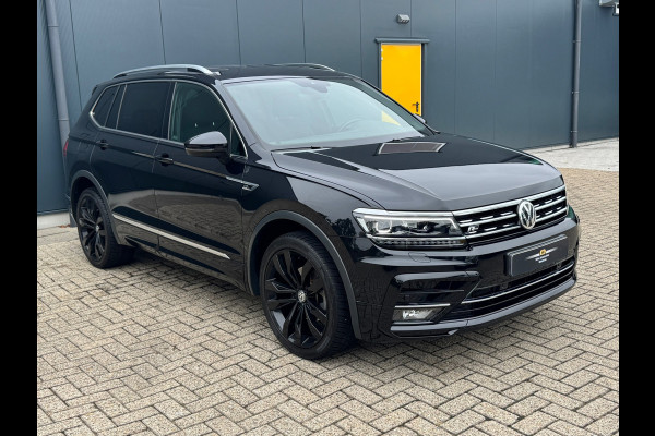 Volkswagen Tiguan Allspace 1.5 TSI R-Line * Trekhaak * Camera * Virtual Cockpit * Stoelverwarming *
