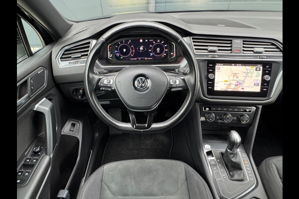 Volkswagen Tiguan Allspace 1.5 TSI R-Line * Trekhaak * Camera * Virtual Cockpit * Stoelverwarming *
