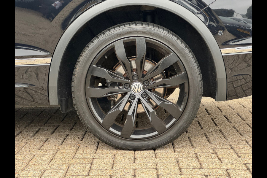 Volkswagen Tiguan Allspace 1.5 TSI R-Line * Trekhaak * Camera * Virtual Cockpit * Stoelverwarming *