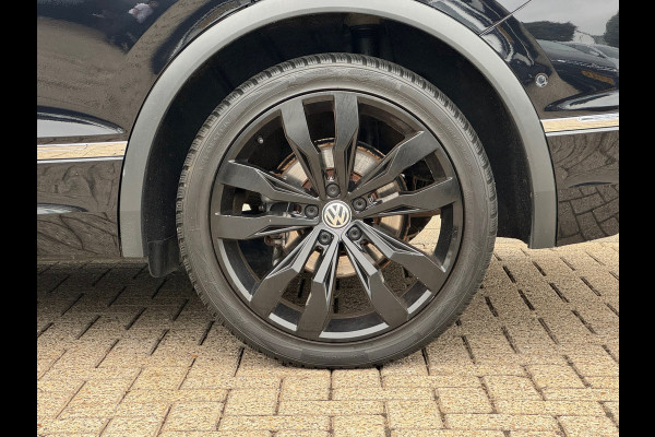 Volkswagen Tiguan Allspace 1.5 TSI R-Line * Trekhaak * Camera * Virtual Cockpit * Stoelverwarming *