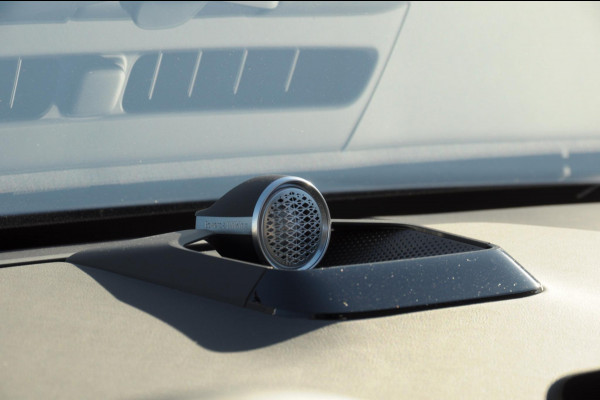 Volvo ES90 333PK Automaat Single Ext. Range Ultra Luchtvering / Bowers & Wilkins / 22" / Pilot Assist Pack / Visual Park assist / Geventileerde voor- en achterstoelen / Panoramadak / Massagefunctie voorstoelen / HD Pixel LED koplampen / Gelaagde zij-ruiten