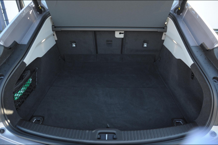 Volvo ES90 333PK Automaat Single Ext. Range Ultra Luchtvering / Bowers & Wilkins / 22" / Pilot Assist Pack / Visual Park assist / Geventileerde voor- en achterstoelen / Panoramadak / Massagefunctie voorstoelen / HD Pixel LED koplampen / Gelaagde zij-ruiten