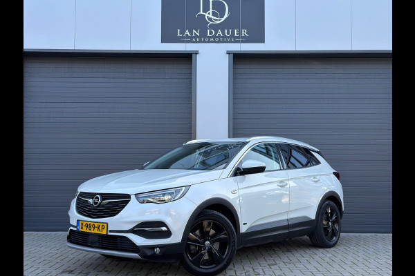 Opel Grandland X 1.6 Turbo Hybrid Elegance /Camera / Carplay