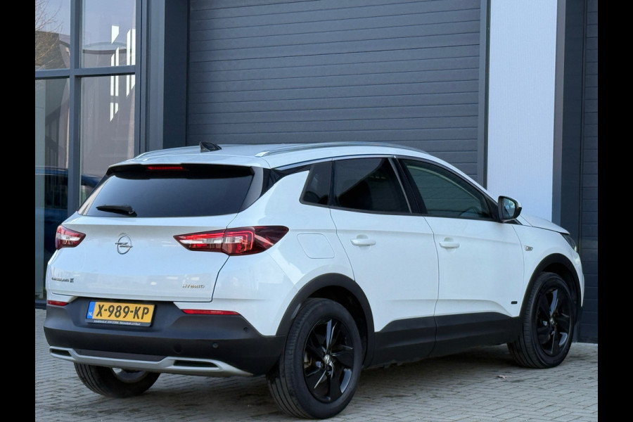 Opel Grandland X 1.6 Turbo Hybrid Elegance /Camera / Carplay