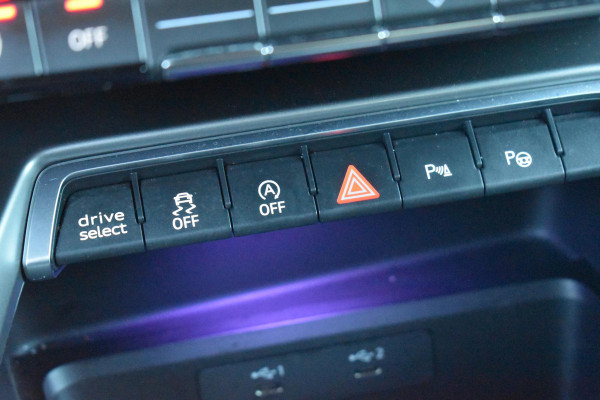 Audi A3 Sportback 35 TFSI S edition 3x S-Line Lane ACC B&O Camera Keyless