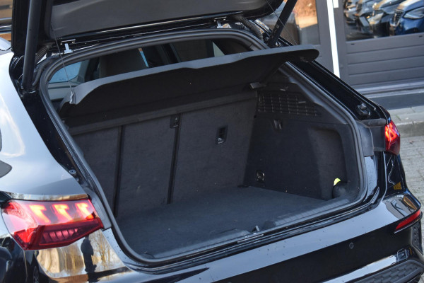 Audi A3 Sportback 35 TFSI S edition 3x S-Line Lane ACC B&O Camera Keyless