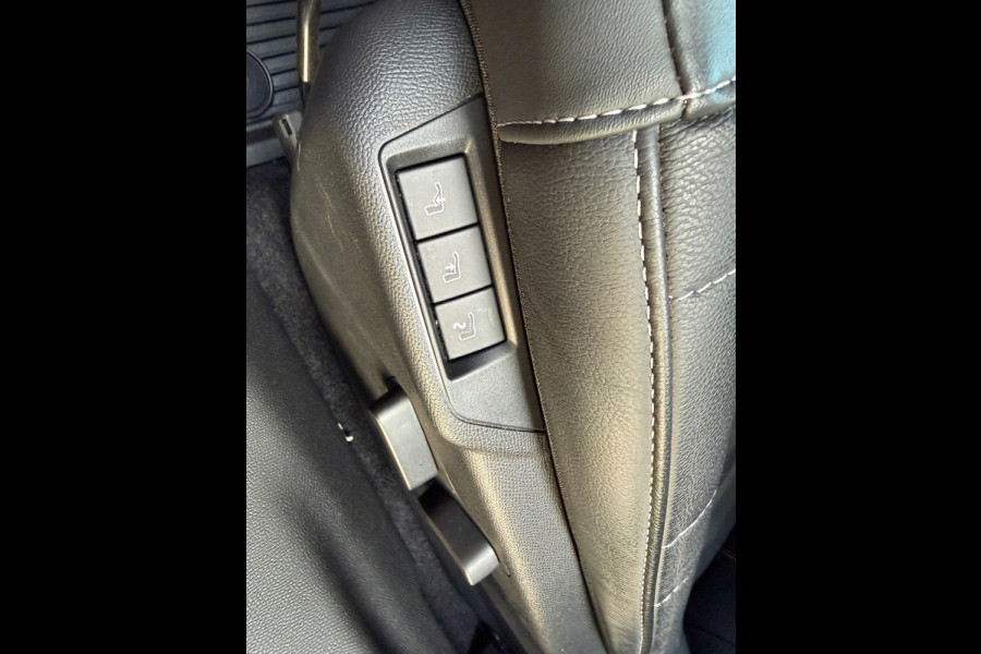 Citroën C4 1.2 Puretech Shine | Leder | 360 camera | Massage | Pano | Stoelverwarming