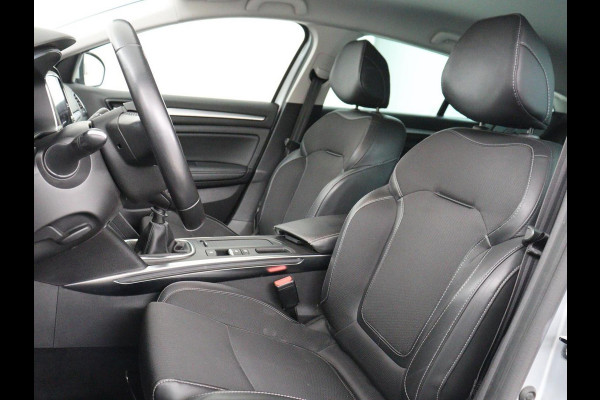 Renault Mégane 1.3 TCe Intens | Trekhaak | Carplay | Keyless | Navigatie | Full LED | Climate control | Parkeerhulp | Bluetooth | Cruise control