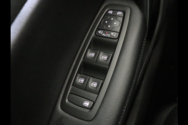 Renault Mégane 1.3 TCe Intens | Trekhaak | Carplay | Keyless | Navigatie | Full LED | Climate control | Parkeerhulp | Bluetooth | Cruise control