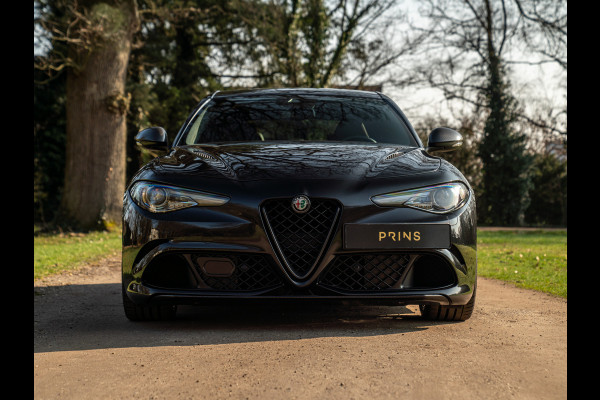 Alfa Romeo Giulia 2.9 V6 Quadrifoglio | Carbon stoelen | Akrapovic | Harman/Kardon