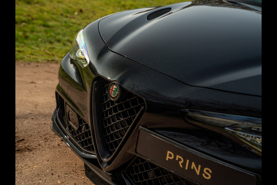 Alfa Romeo Giulia 2.9 V6 Quadrifoglio | Carbon stoelen | Akrapovic | Harman/Kardon