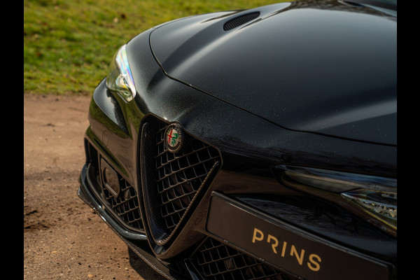Alfa Romeo Giulia 2.9 V6 Quadrifoglio | Carbon stoelen | Akrapovic | Harman/Kardon