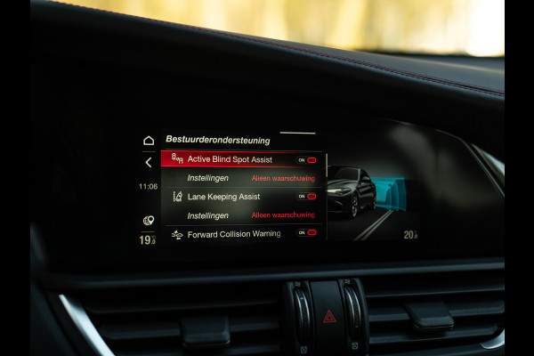 Alfa Romeo Giulia 2.9 V6 Quadrifoglio | Carbon stoelen | Akrapovic | Harman/Kardon