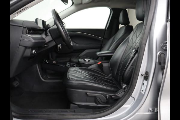 Ford Mustang Mach-E RWD 75 kWh | SOH 94% | Leder | Stoelverwarming | Adaptive cruise | Camera | Carplay | Navigatie | Stuurverwarming | Keyless | Full LED | Dodehoek detectie