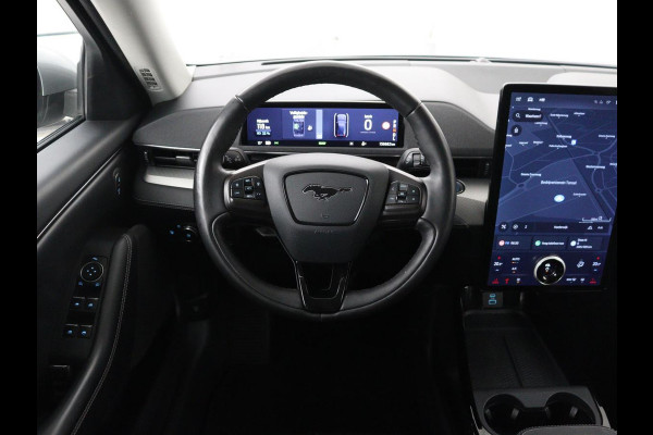 Ford Mustang Mach-E RWD 75 kWh | SOH 94% | Leder | Stoelverwarming | Adaptive cruise | Camera | Carplay | Navigatie | Stuurverwarming | Keyless | Full LED | Dodehoek detectie