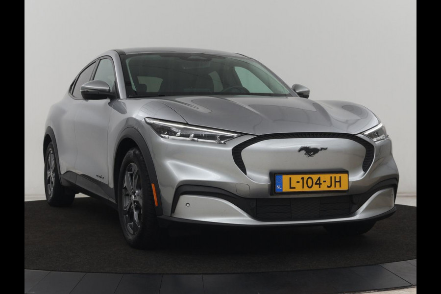 Ford Mustang Mach-E RWD 75 kWh | SOH 94% | Leder | Stoelverwarming | Adaptive cruise | Camera | Carplay | Navigatie | Stuurverwarming | Keyless | Full LED | Dodehoek detectie