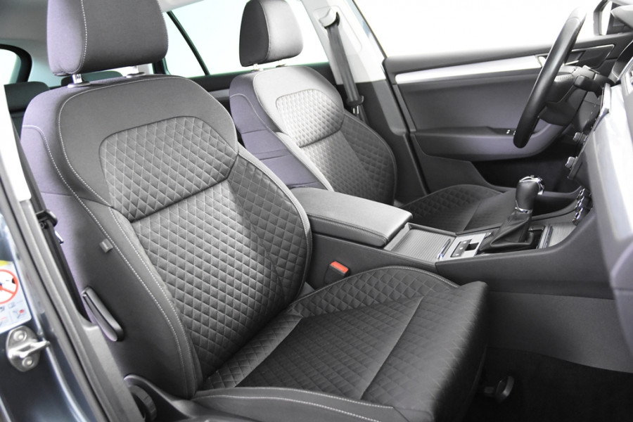 Škoda Superb Combi 2.0 TDI Business Edition Plus *1ste Eigenaar*Navigatie*Stoelverwarming*