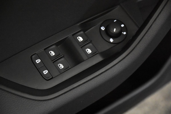 Škoda Superb Combi 2.0 TDI Business Edition Plus *1ste Eigenaar*Navigatie*Stoelverwarming*