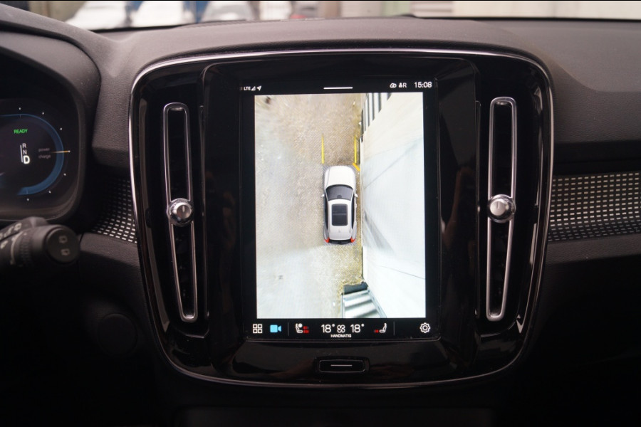 Volvo XC40 Recharge P8 AWD R-Design -PANO-NAVI-ECC-