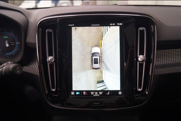 Volvo XC40 Recharge P8 AWD R-Design -PANO-NAVI-ECC-