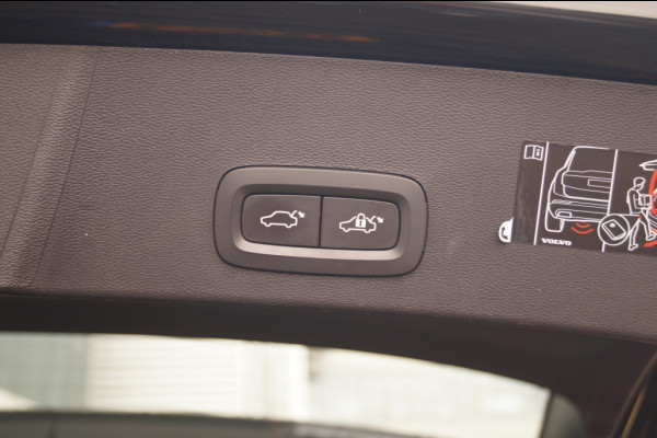 Volvo XC40 Recharge P8 AWD R-Design -PANO-NAVI-ECC-