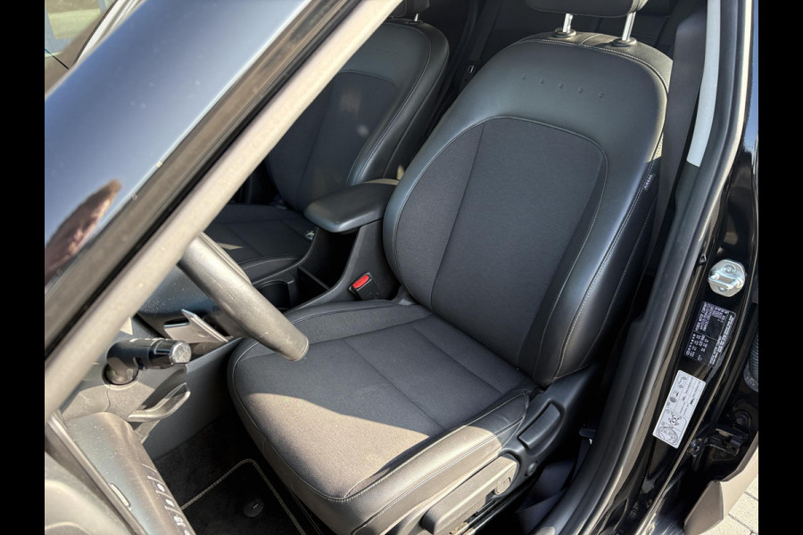 Hyundai Kona 1.6 GDI HEV Comfort | Stoelverwarming | Privacy glass | Camera | Adaptive cruise control | Carplay