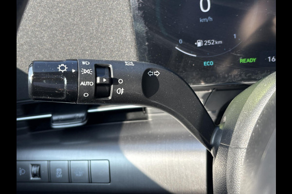 Hyundai Kona 1.6 GDI HEV Comfort | Stoelverwarming | Privacy glass | Camera | Adaptive cruise control | Carplay