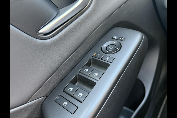 Hyundai Kona 1.6 GDI HEV Comfort | Stoelverwarming | Privacy glass | Camera | Adaptive cruise control | Carplay
