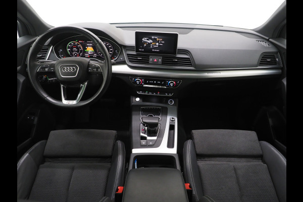 Audi Q5 55 TFSI e quattro Competition | Panoramadak | Luchtvering | Trekhaak | Adaptive Cruise | Keyless | Carplay