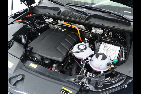 Audi Q5 55 TFSI e quattro Competition | Panoramadak | Luchtvering | Trekhaak | Adaptive Cruise | Keyless | Carplay