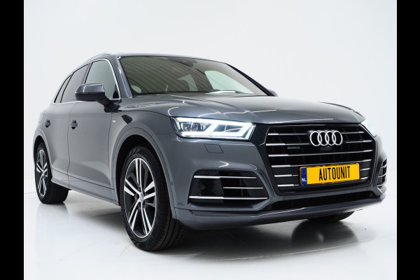 Audi Q5 55 TFSI e quattro Competition | Panoramadak | Luchtvering | Trekhaak | Adaptive Cruise | Keyless | Carplay