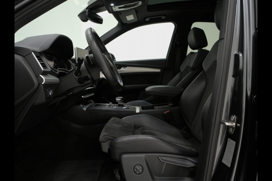 Audi Q5 55 TFSI e quattro Competition | Panoramadak | Luchtvering | Trekhaak | Adaptive Cruise | Keyless | Carplay