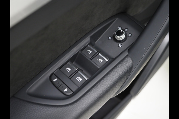 Audi Q5 55 TFSI e quattro Competition | Panoramadak | Luchtvering | Trekhaak | Adaptive Cruise | Keyless | Carplay