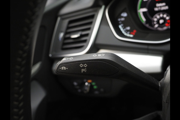 Audi Q5 55 TFSI e quattro Competition | Panoramadak | Luchtvering | Trekhaak | Adaptive Cruise | Keyless | Carplay