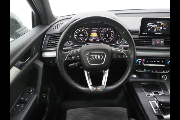 Audi Q5 55 TFSI e quattro Competition | Panoramadak | Luchtvering | Trekhaak | Adaptive Cruise | Keyless | Carplay