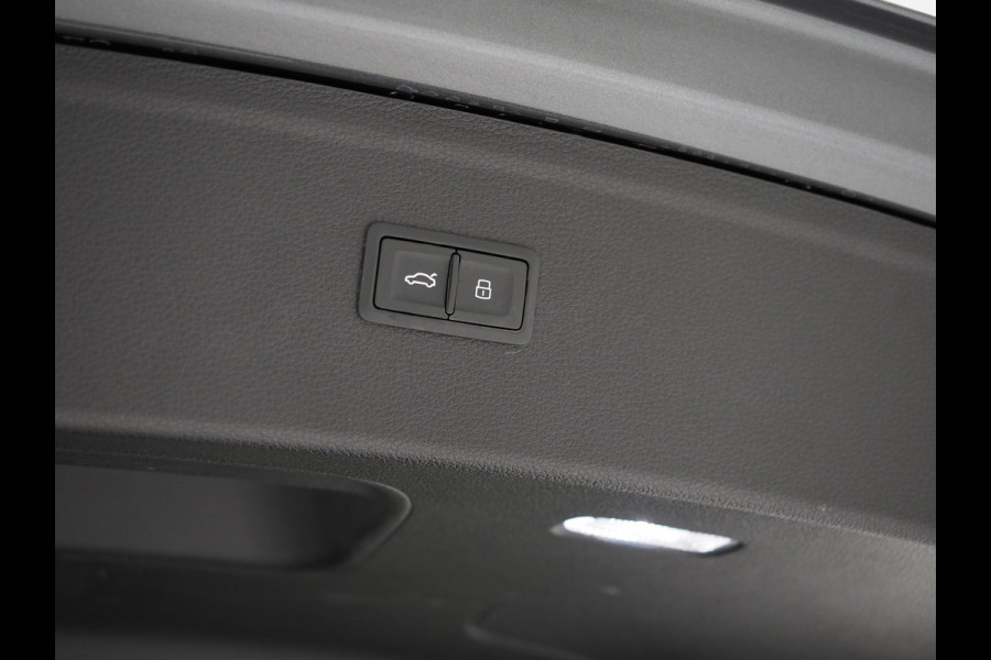 Audi Q5 55 TFSI e quattro Competition | Panoramadak | Luchtvering | Trekhaak | Adaptive Cruise | Keyless | Carplay