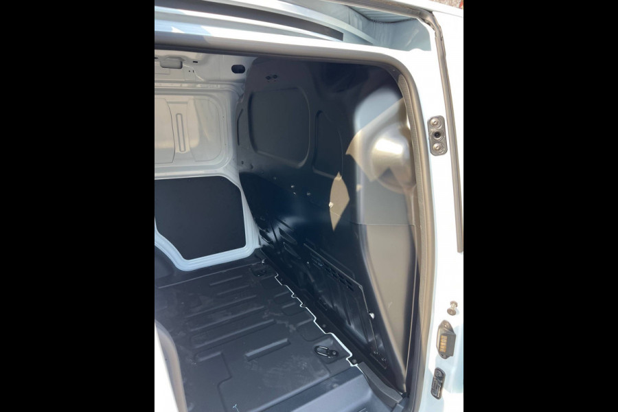 Ford E-Transit Courier Trend 54 kWh Zijschuifdeur, Apple carplay, airco