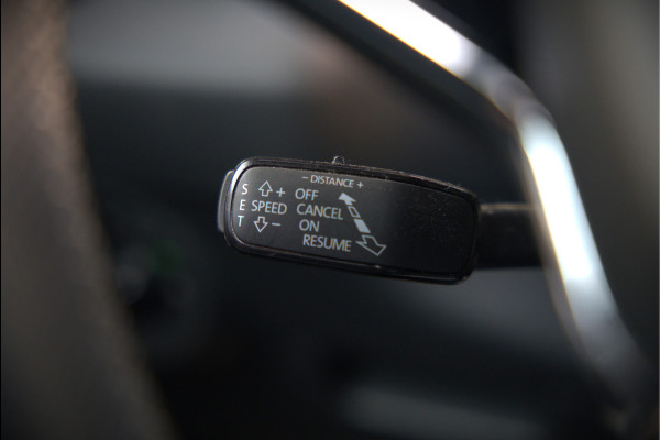 Škoda Karoq 1.5 TSI ACT Sportline Business | Panoramadak | Stoelverwarming | Stuurverwarming | Canton | Keyless | Apple Carplay | Camera | Adaptive Cruise Control | Dodehoekdetectie