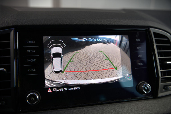 Škoda Karoq 1.5 TSI ACT Sportline Business | Panoramadak | Stoelverwarming | Stuurverwarming | Canton | Keyless | Apple Carplay | Camera | Adaptive Cruise Control | Dodehoekdetectie