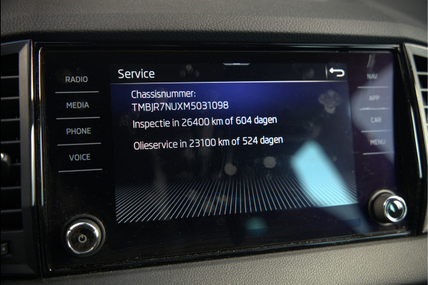 Škoda Karoq 1.5 TSI ACT Sportline Business | Panoramadak | Stoelverwarming | Stuurverwarming | Canton | Keyless | Apple Carplay | Camera | Adaptive Cruise Control | Dodehoekdetectie