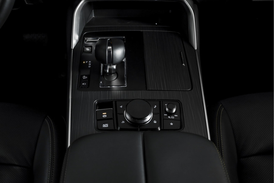 Mazda CX-80 2.5 e-SkyActiv PHEV Homura Plus 7p. | S/K-Panodak | Adapt. Cruise | Elek. Stoel-+verwarming & Ventilatie | Leder | HUD | 360 Camera | Bose | NAV+App. Connect | LM 20" | 9375