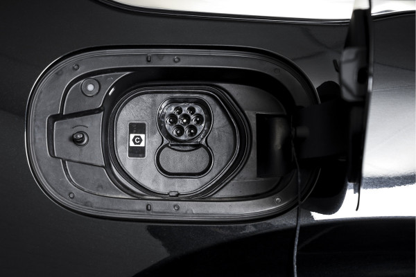 Mazda CX-80 2.5 e-SkyActiv PHEV Homura Plus 7p. | S/K-Panodak | Adapt. Cruise | Elek. Stoel-+verwarming & Ventilatie | Leder | HUD | 360 Camera | Bose | NAV+App. Connect | LM 20" | 9375