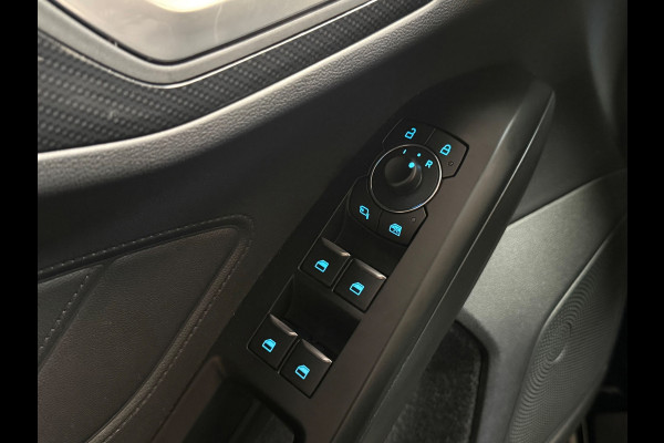 Ford Focus 1.5 EcoBoost ST Line Business | Pano | Camera | Navi - stoel-/stuurverwarming | Carplay | Keyless