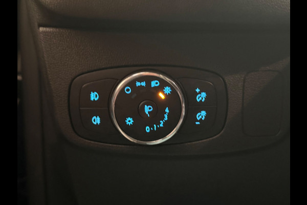 Ford Focus 1.5 EcoBoost ST Line Business | Pano | Camera | Navi - stoel-/stuurverwarming | Carplay | Keyless